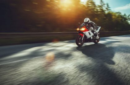 Assurance moto : quels sont les risques si je débride ma moto ?