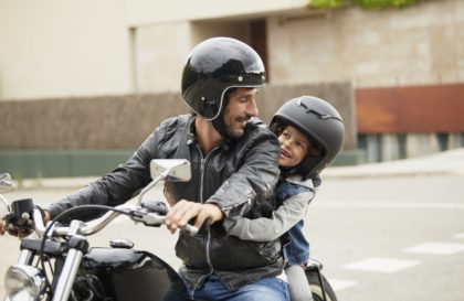 Quel est l’âge minimum pour un passager en moto ?